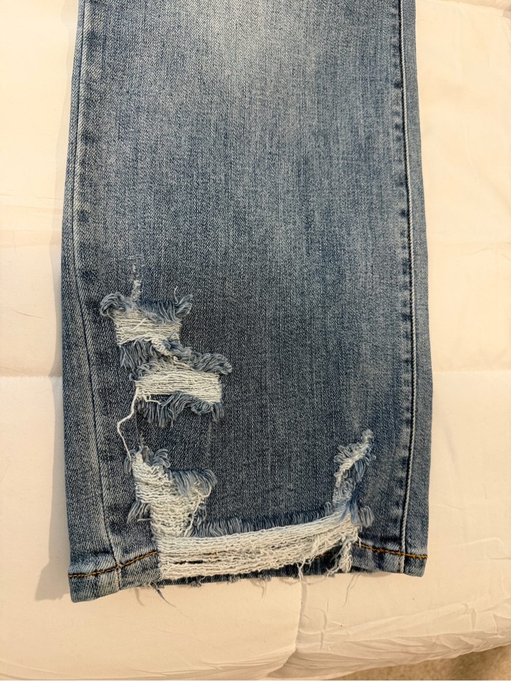 Judy Blue Women’s Light Wash Distressed Hem Straight Leg Jeans Size 18W - Picture 6 of 14